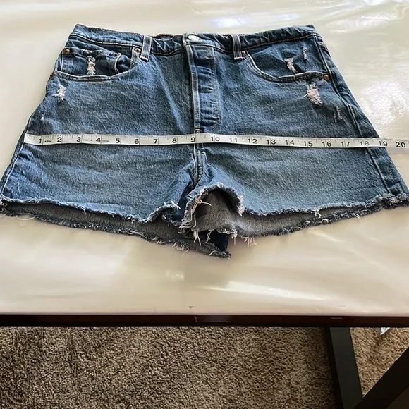 Levi’s Ribcage Shorts High Rise Size 31 - Picture 5 of 16